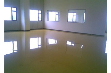 水泥地面环氧地坪施工后出了问题，究竟是谁的责任！