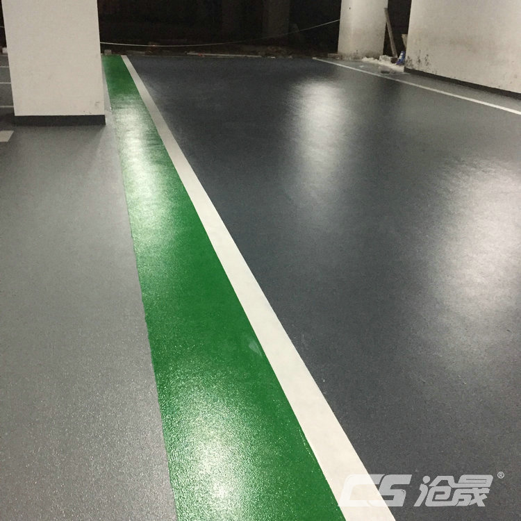 水泥自流平在环氧树脂地坪漆施工流程中打底有何作用？
